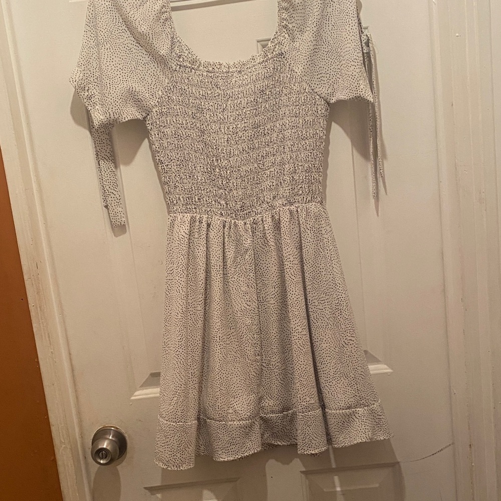 ❤️Sienna Sky White Mini Dress with Button Detail - Picture 6 of 7